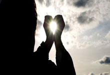 热火朝天，燃情瞬间：当“刚”遇上“无理由扔刀”，一场关于坚持与突破的传奇